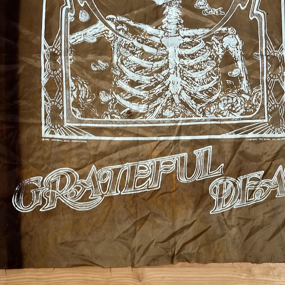 1986 Grateful Dead Skeleton Banner/Tapestry/Flag | Golden-Brown + White | 30x43